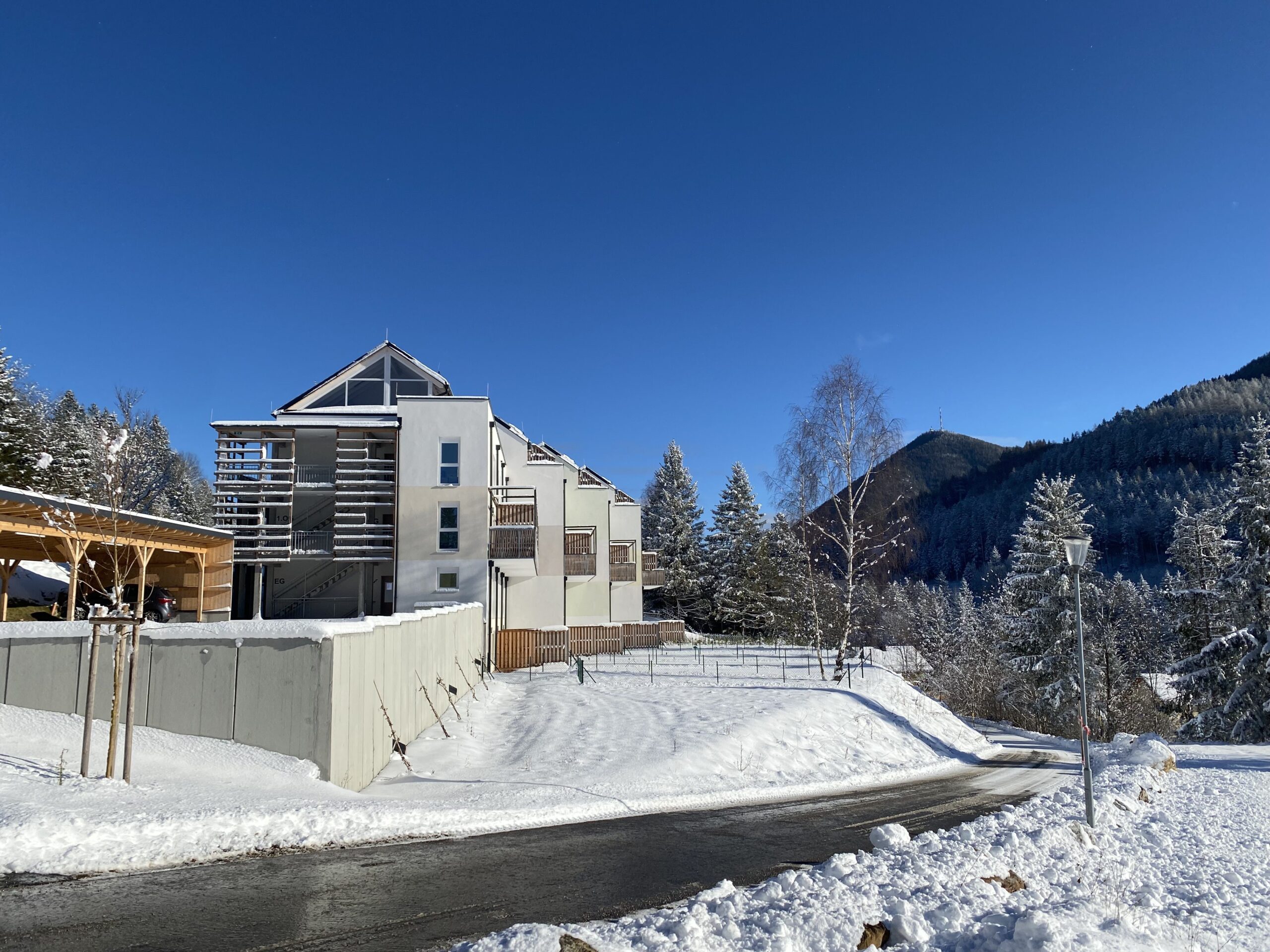 03 immobilien semmering ferienwohnungen seitlich.jpg
